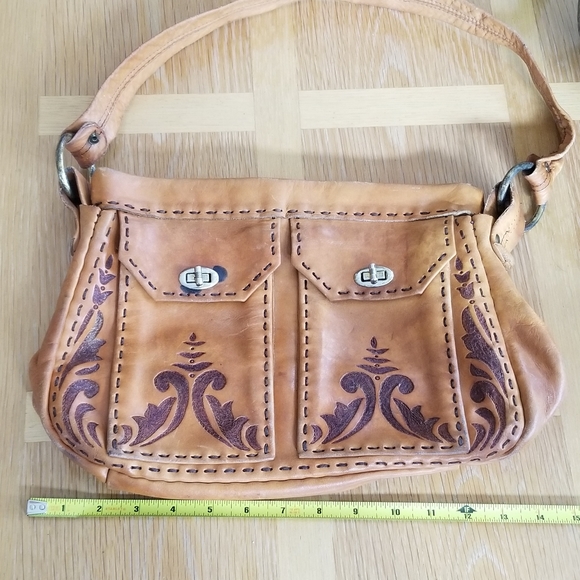 Vintage 1970s Tooled Leather Shoulder Bag - Picture 9 of 16